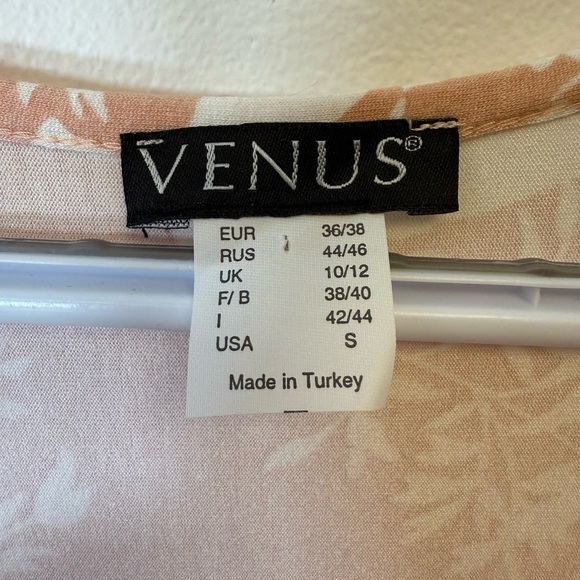 VENUS Peach White Tan Floral Cheetah Print Dress V-Neck Women’s Size Small - Picture 8 of 9